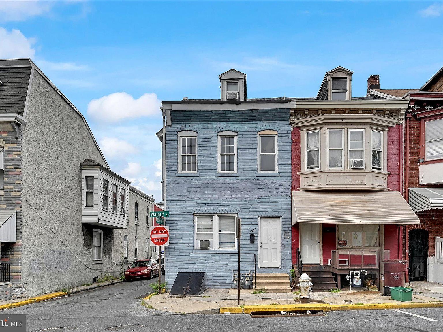 1027 Walnut St Reading, PA 19601 - Thumbnail 2