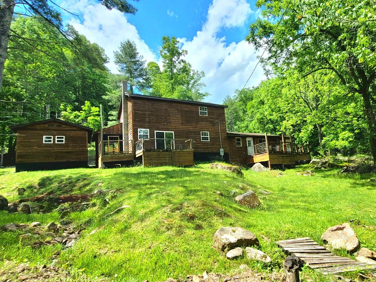 927 Bluestone River Rd Jumping Branch, WV 25969, 25969