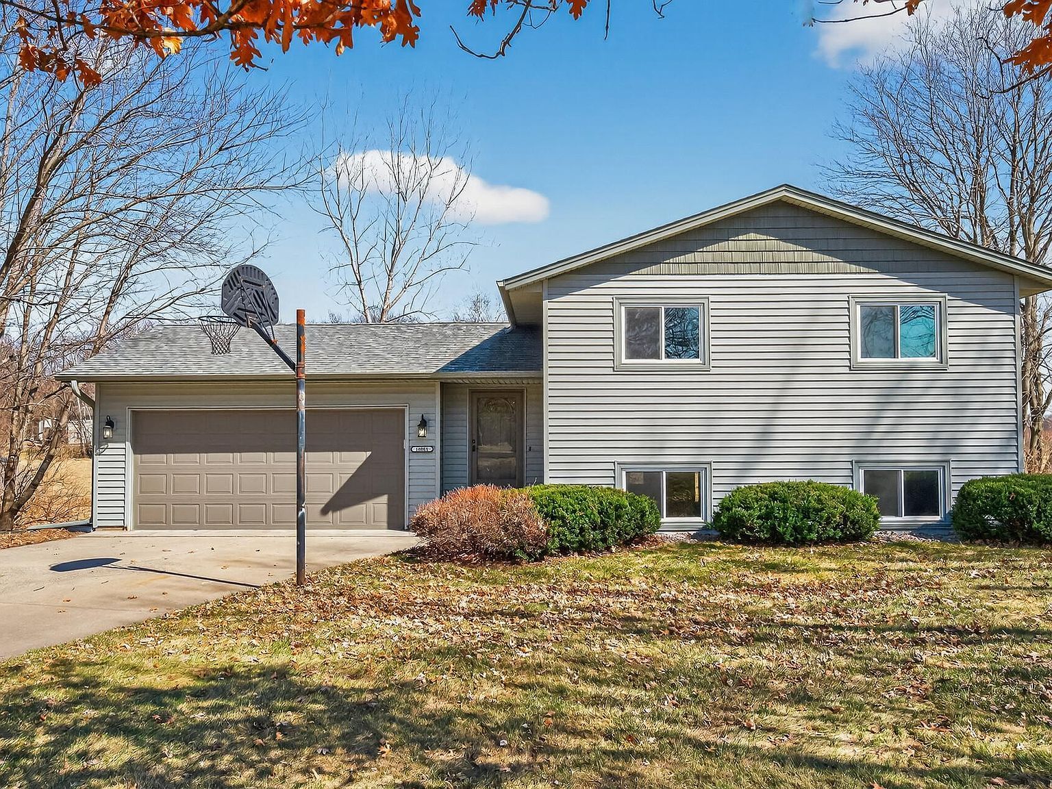 16801 Mankato St NE Ham Lake, MN 55304  | Single Family