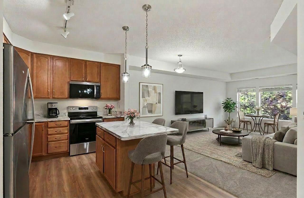 3800 85th Ave N APT 220 Brooklyn Park, MN 55443, 55443