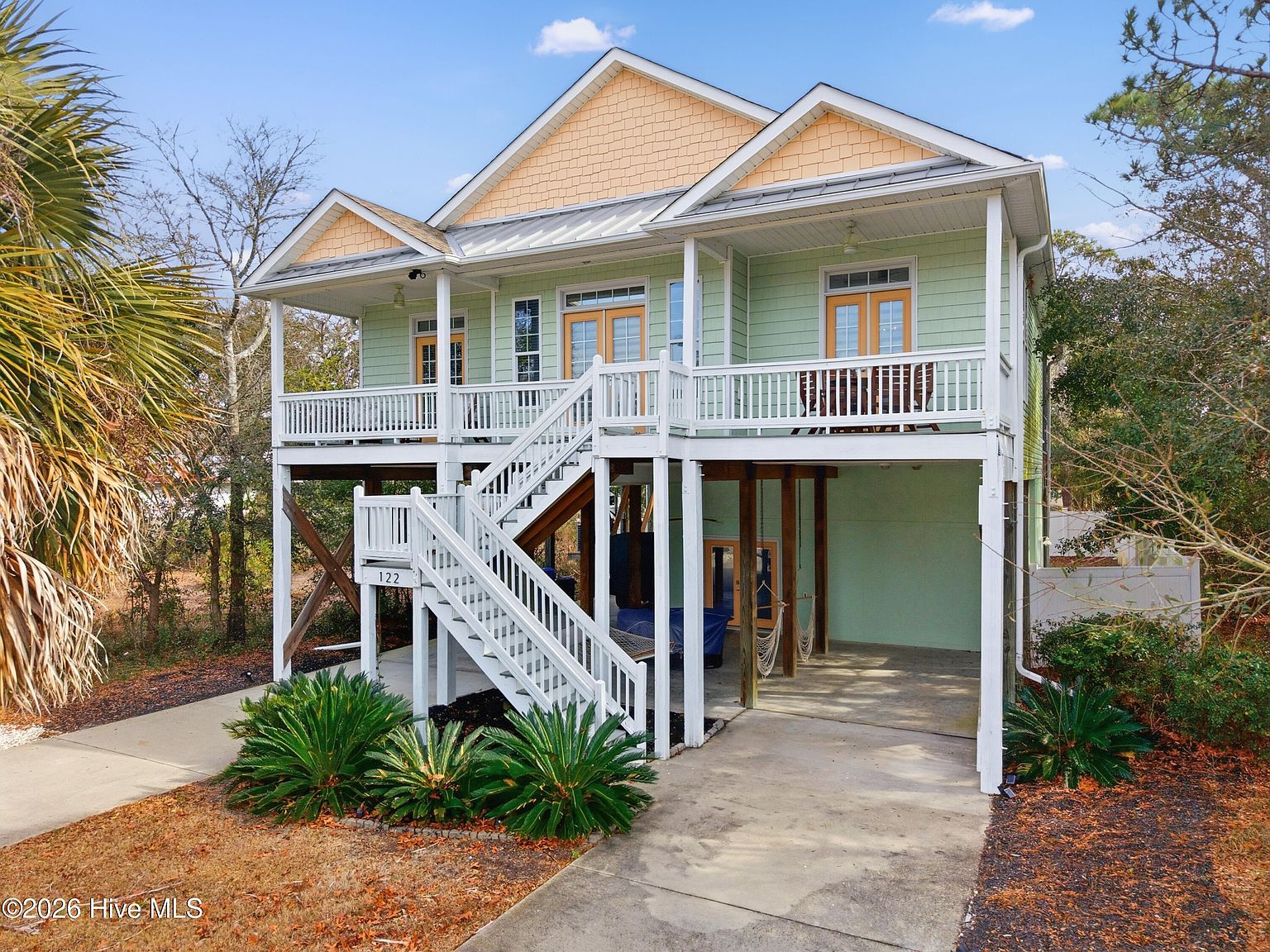 122 NE 12th St Oak Island, NC 28465 - Thumbnail 2