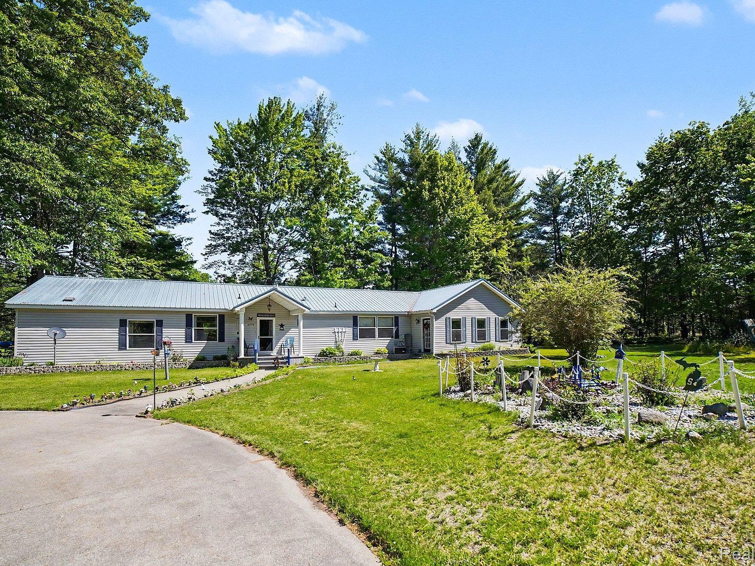 4772 S Bard Rd Beaverton, MI 48612, 48612