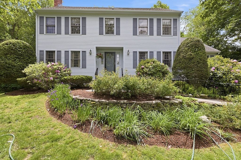 1 Battleview Cir Lexington, MA 02420, 2420