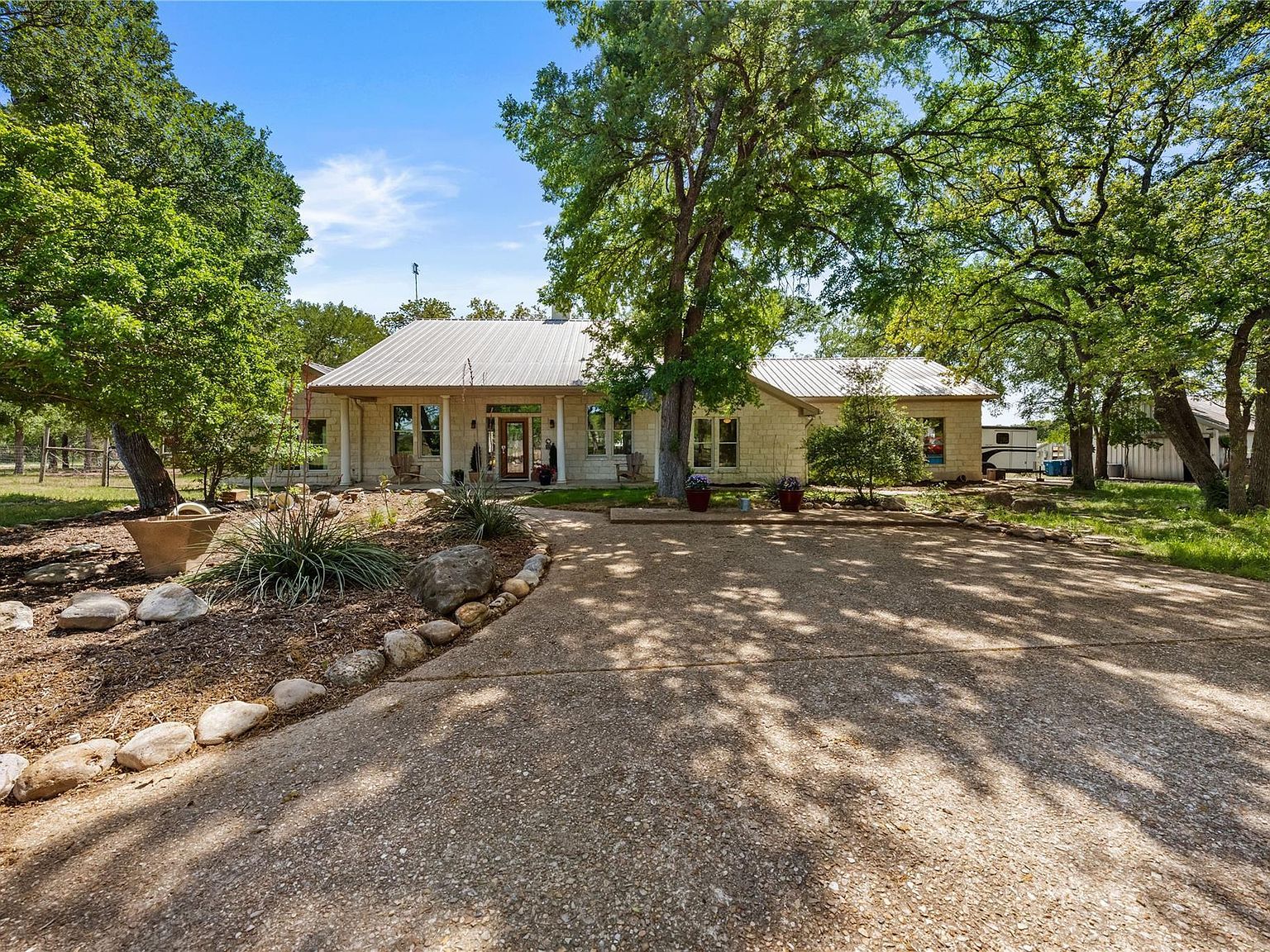 7670 Nez Perce Trce Manor, TX 78653 - Thumbnail 2