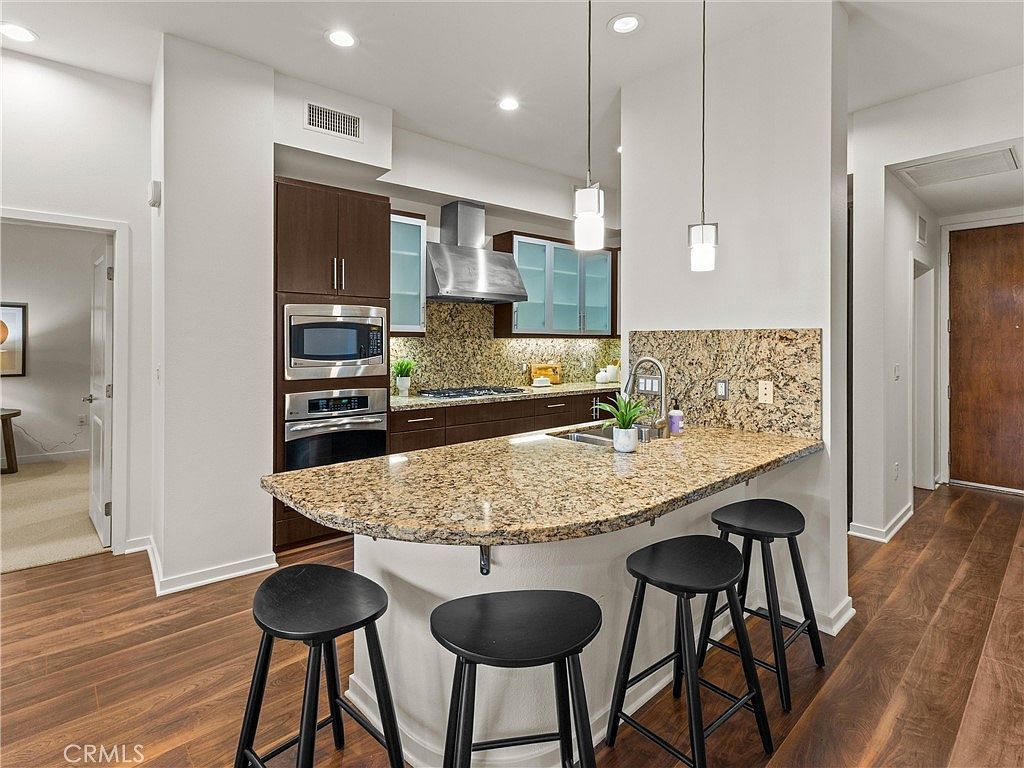 21 Gramercy Unit 208 Irvine, CA 92612 - Thumbnail 2