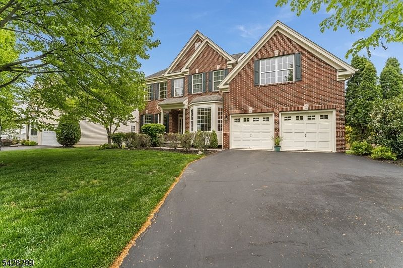 87 Crestview Dr Clinton, NJ 08809  | Single Family