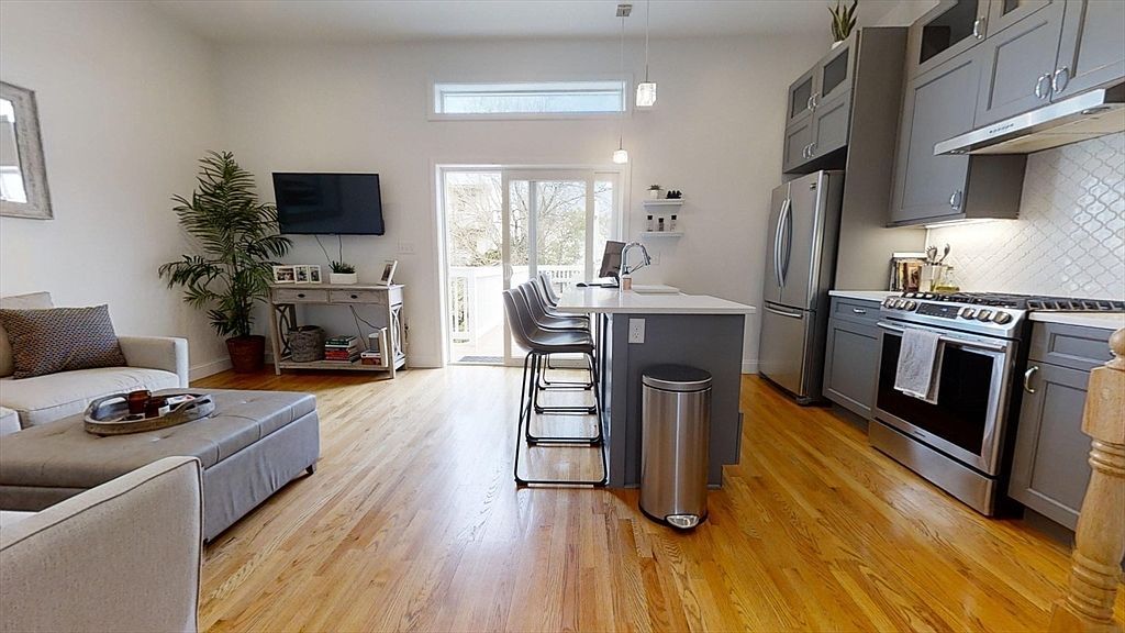 126 Princeton St Unit 3 Boston, MA 02128  | Condominium