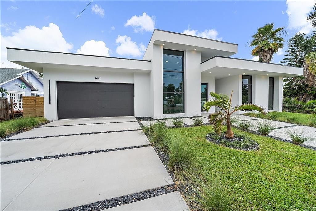 2441 Webber St Sarasota, FL 34239 - Thumbnail 2