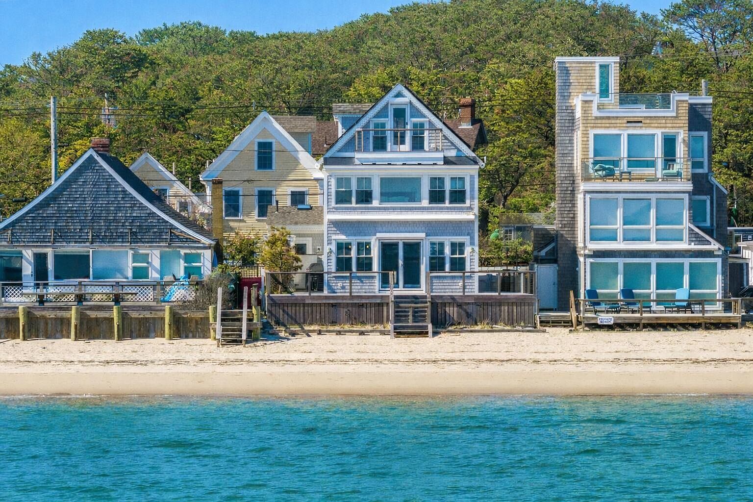 613 Commercial St Provincetown, MA 02657 - Thumbnail 2