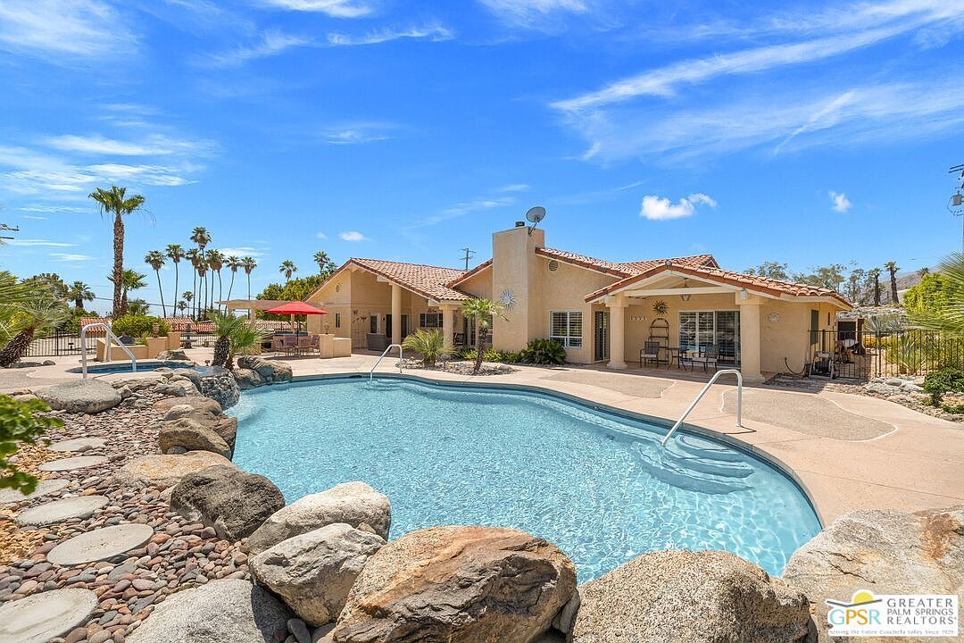 600 W Via Escuela Palm Springs, CA 92262 - Thumbnail 2