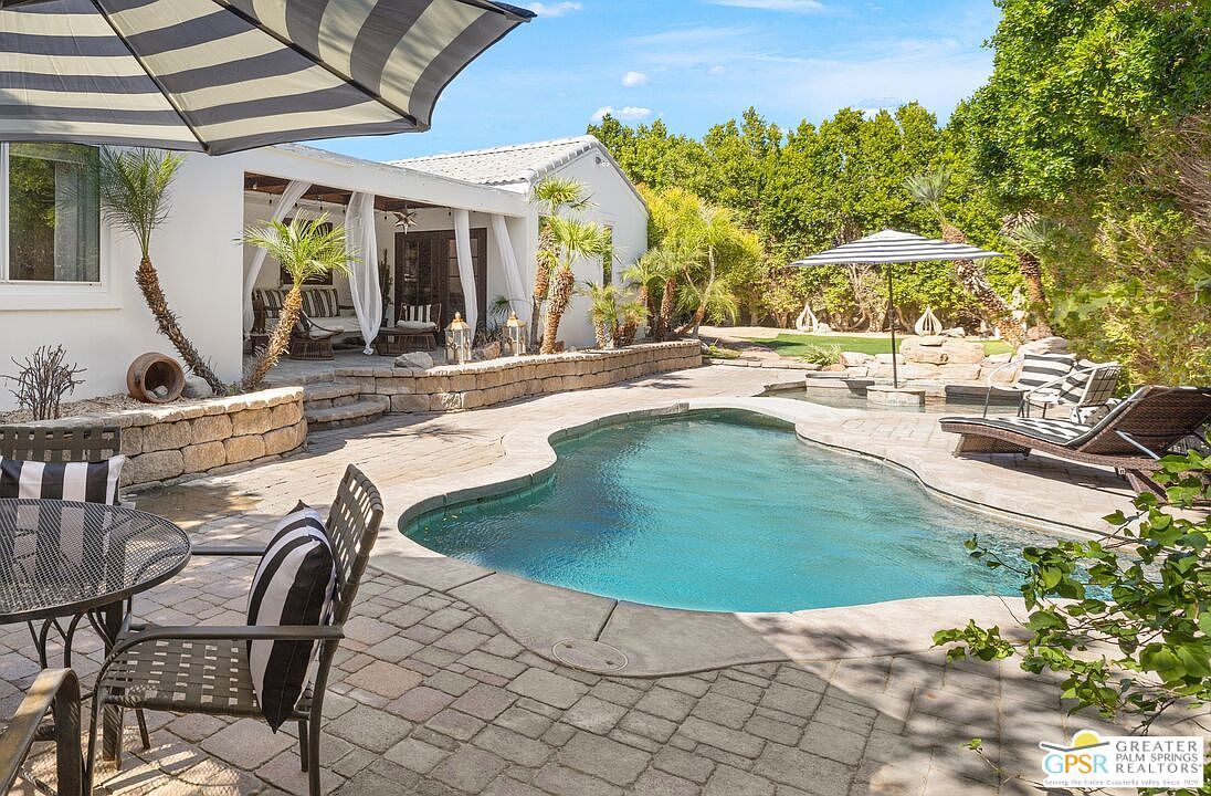 2030 E Acacia Rd Palm Springs, CA 92262 - Thumbnail 2