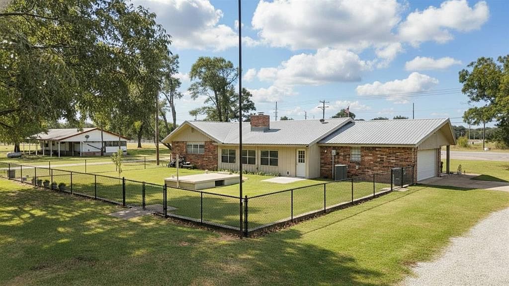 2064 Highway 77 S Davis, OK 73030 - Thumbnail 2