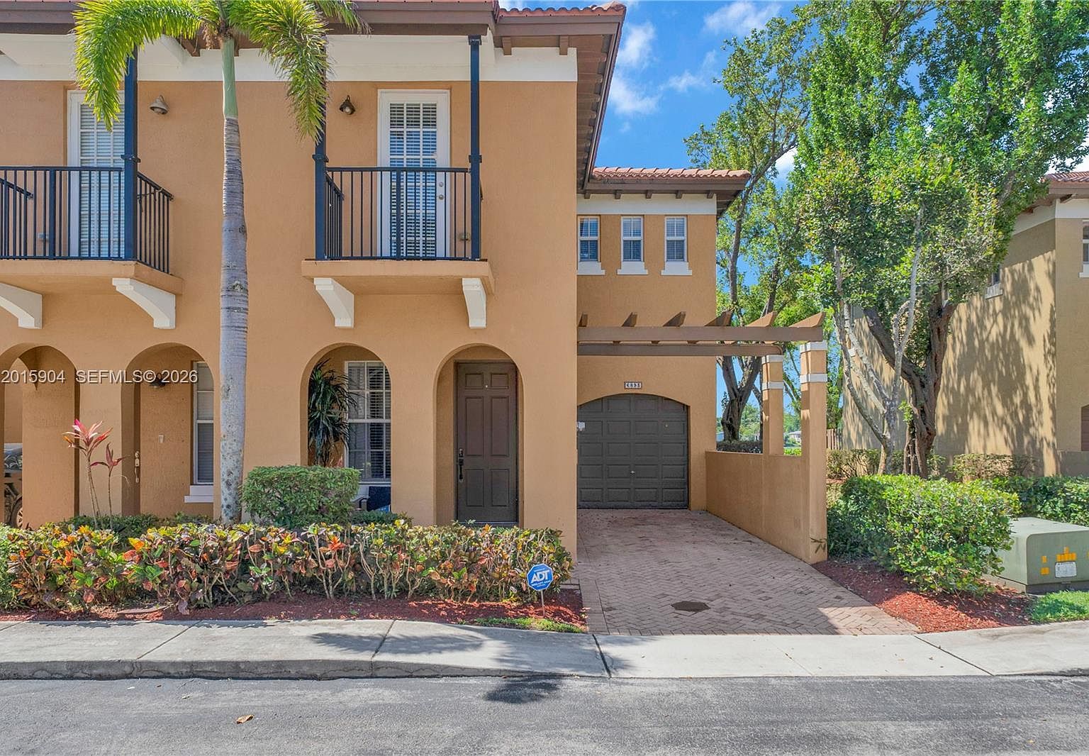 6893 Julia Gardens Dr Coconut Creek, FL 33073, 33073