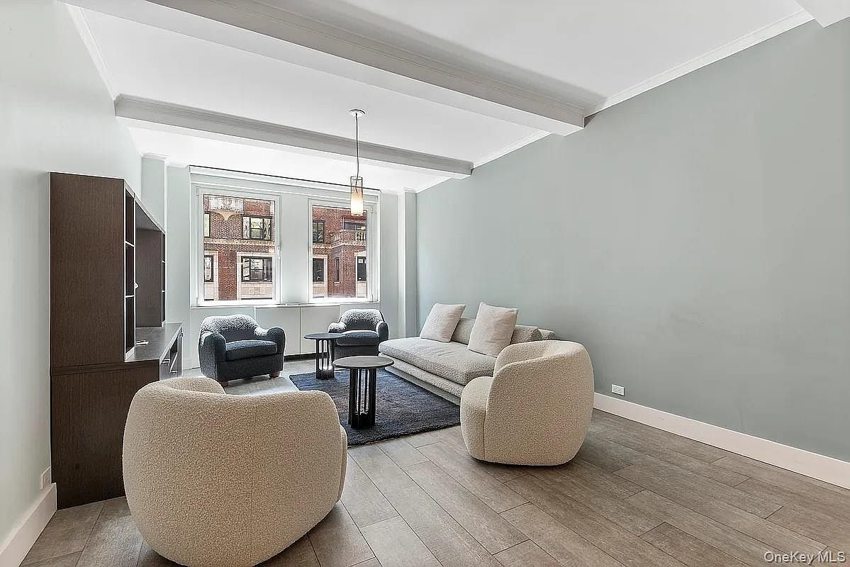 111 E 56th St #1102 New York, NY 10022  | Condominium