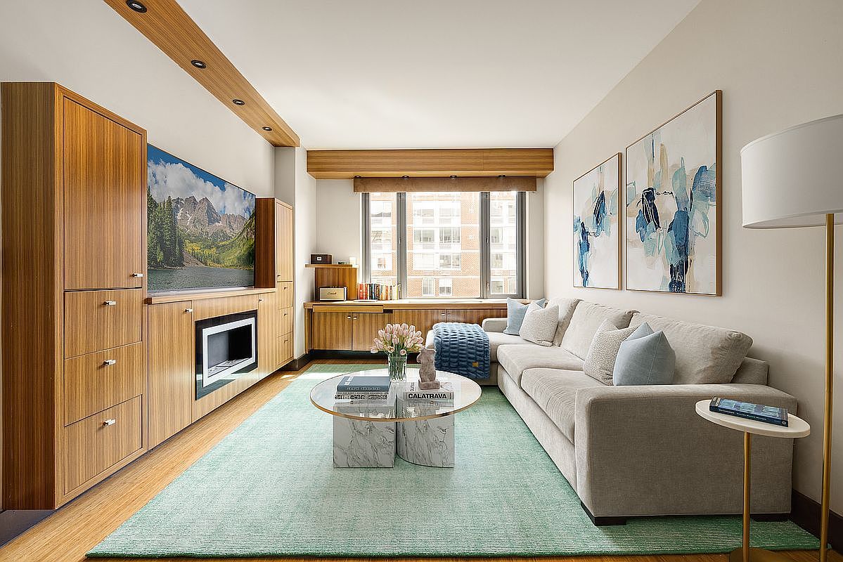 W 16th St Unit 4D New York, NY 10011  | Condominium