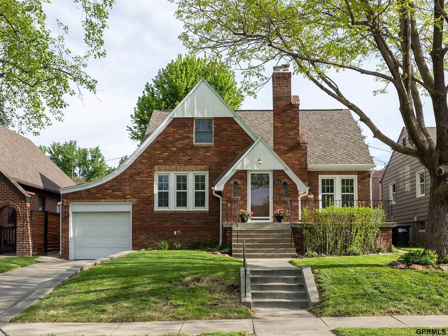 6014 Poppleton Ave Omaha, NE 68106, 68106