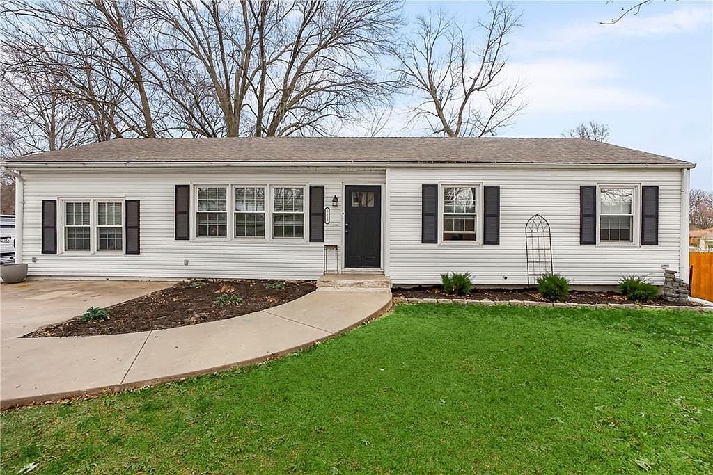 5113 N Wayne Ave Kansas City, MO 64118  | Single Family