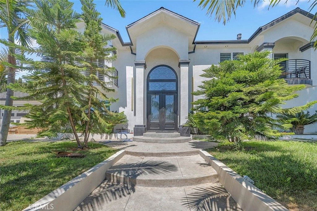 17043 Gunther St Granada Hills, CA 91344 - Thumbnail 2