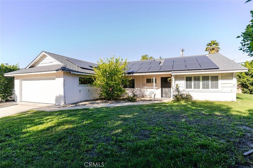 18301 Minnehaha St Porter Ranch, CA 91326 - Thumbnail 2