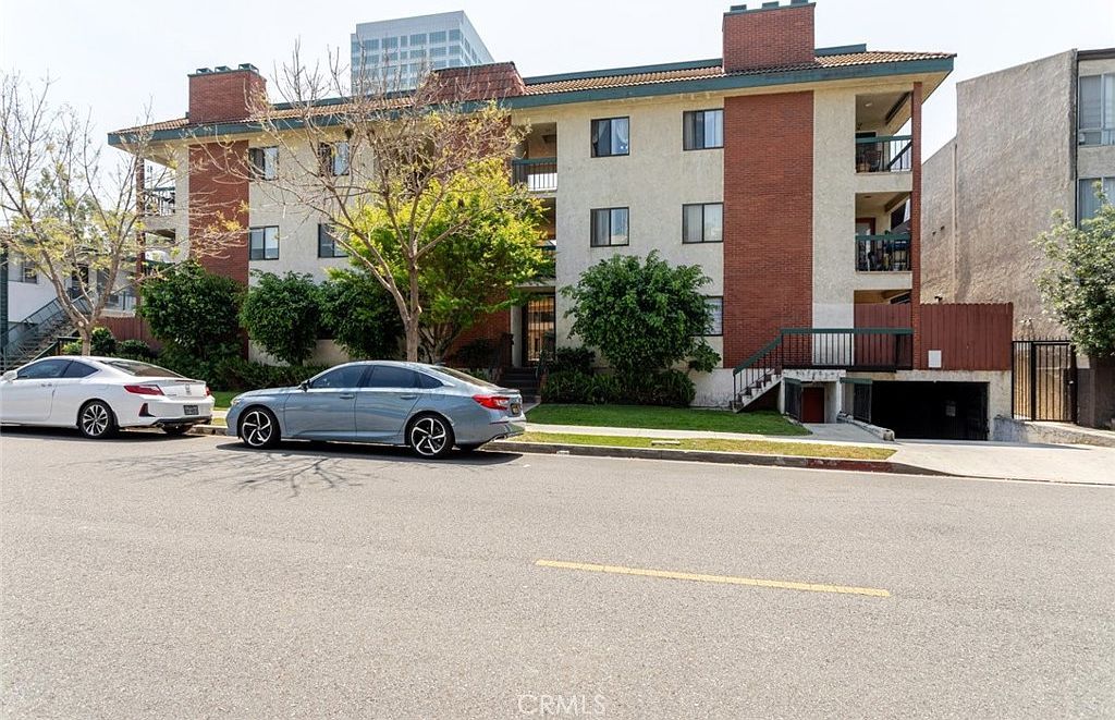 330 Burchett St Unit 206 Glendale, CA 91203  | Condominium