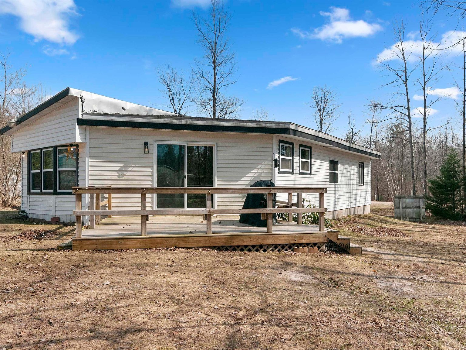 302 Fern Ave Cadillac, MI 49601 - Thumbnail 2