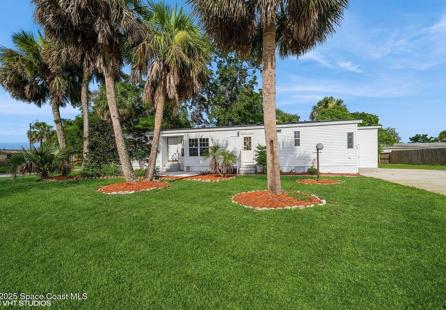 155 Vanguard Cir Cocoa, FL 32926 - Thumbnail 2