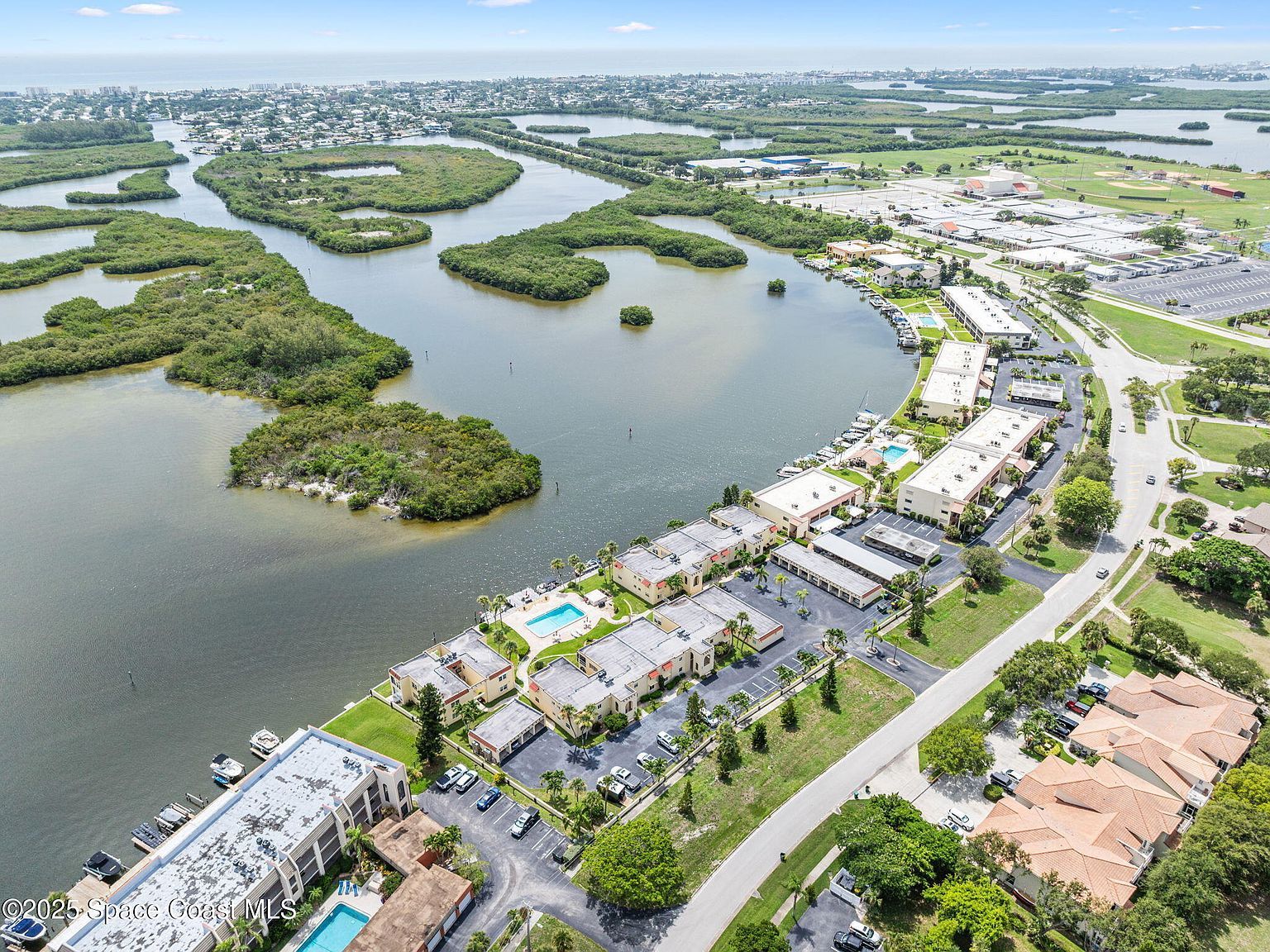 1727 Minutemen Cswy APT 108 Cocoa Beach, FL 32931 - Thumbnail 2