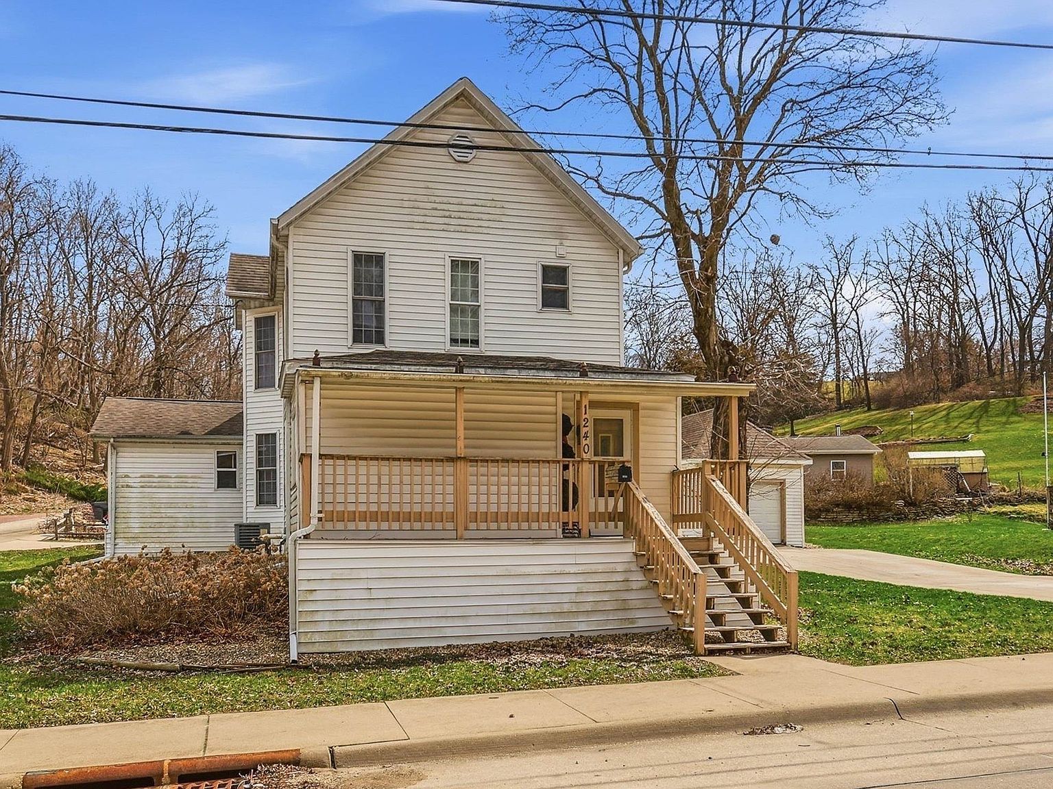 1240 Rosedale Ave Dubuque, IA 52001  | Single Family