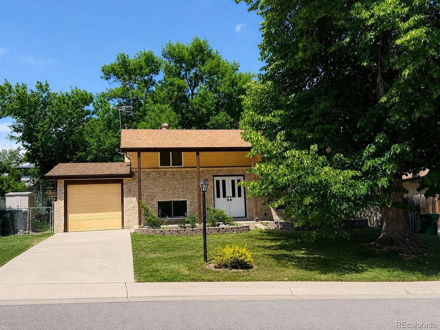 1841 S Saulsbury Ct Lakewood, CO 80232  | Single Family