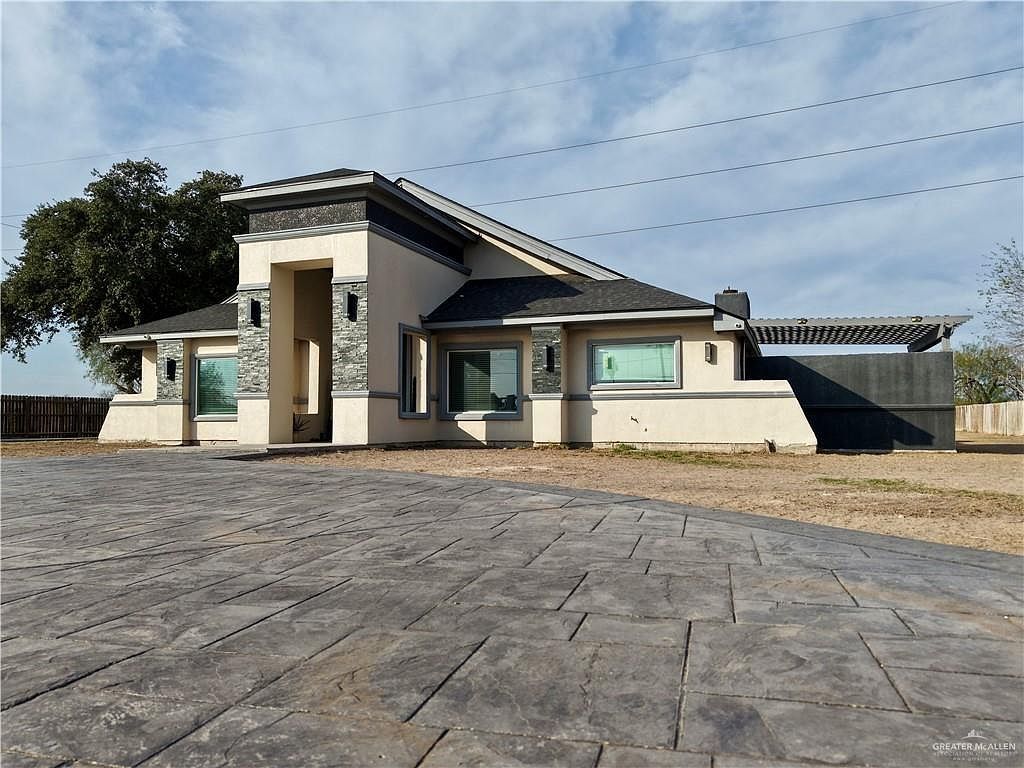 940 W Mile 3 Rd Mission, TX 78573 - Thumbnail 2