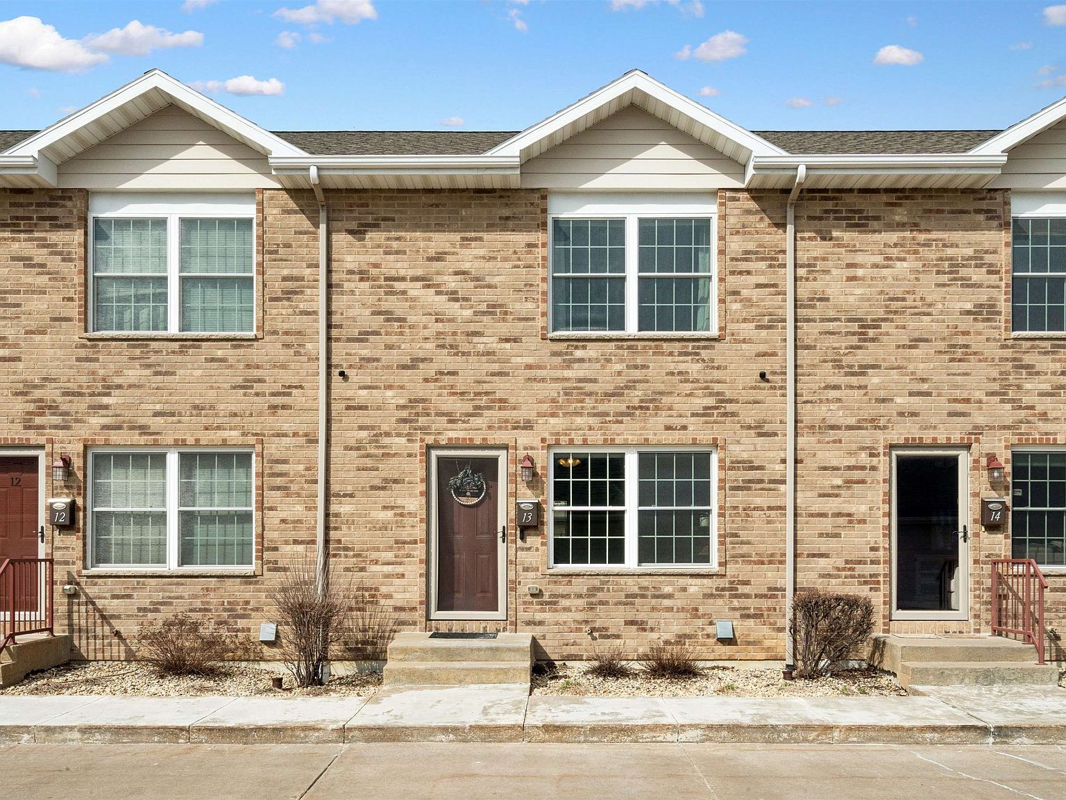 3470 Hillcrest Rd Dubuque, IA 52002 - Thumbnail 2