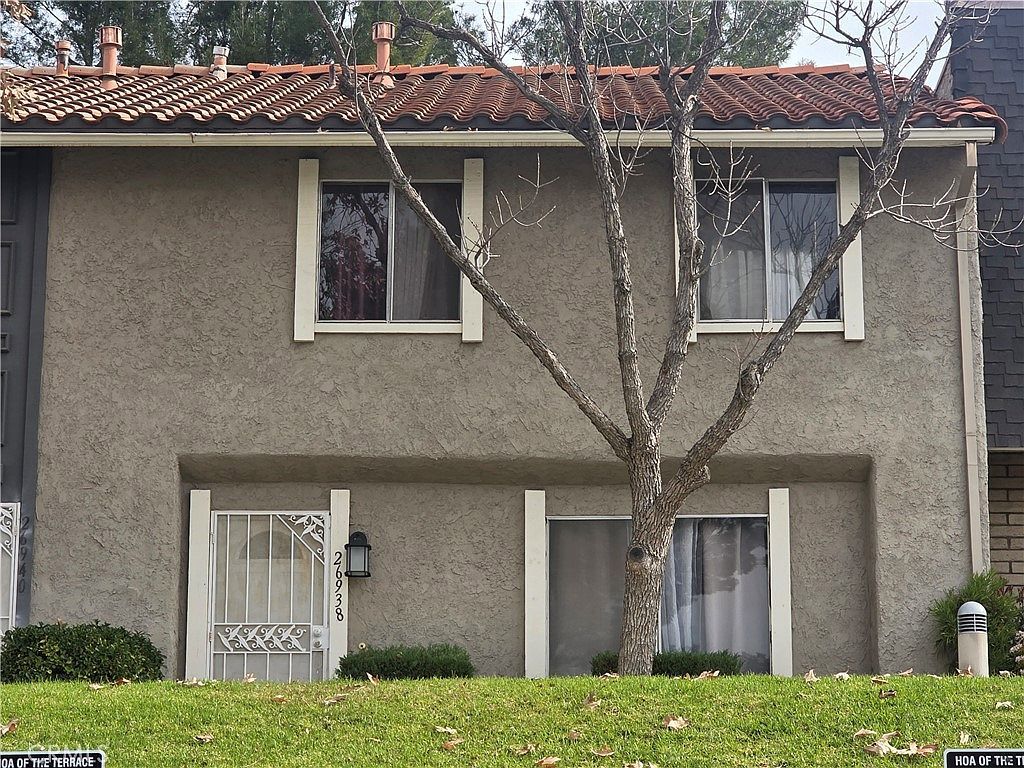 26938 Via Terraza Santa Clarita, CA 91350  | Condominium