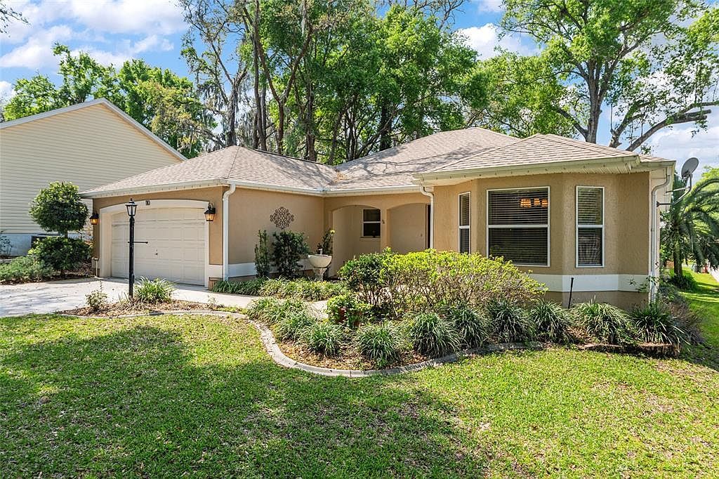 110 Chula Vista Ave Lady Lake, FL 32159  | Single Family