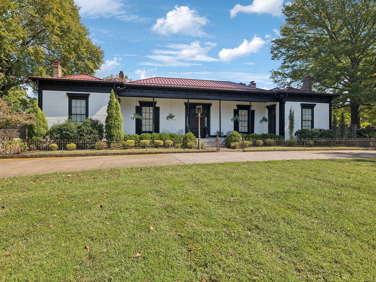 1512 Williamsport Pike Columbia, TN 38401  | Single Family