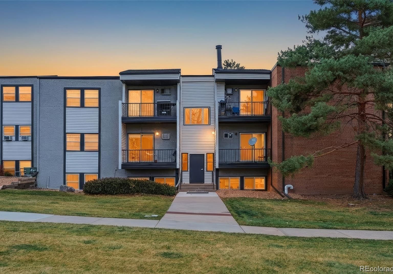 1300 Golden Cir APT 102 Golden, CO 80401  | Condominium