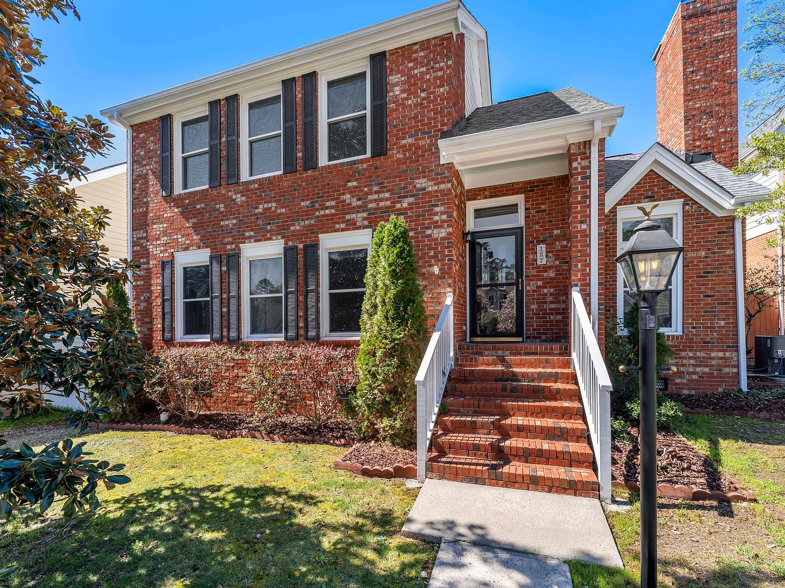 107 Crestpoint Ct Cary, NC 27513 - Thumbnail 2