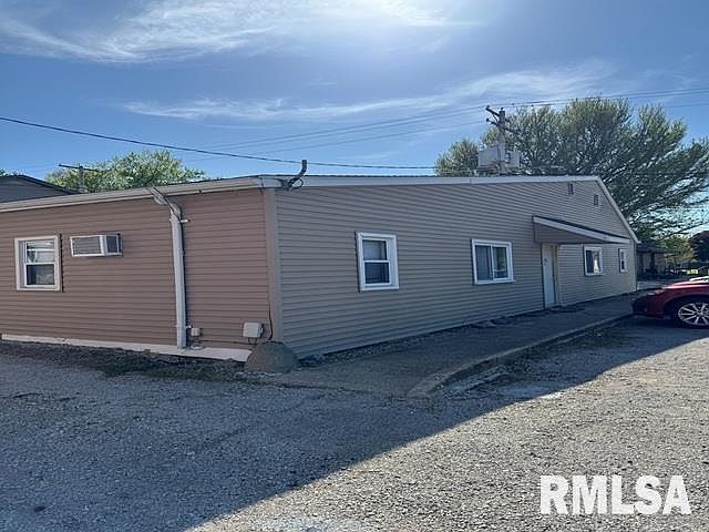 130 W Jackson St Virden, IL 62690  | Multi Family