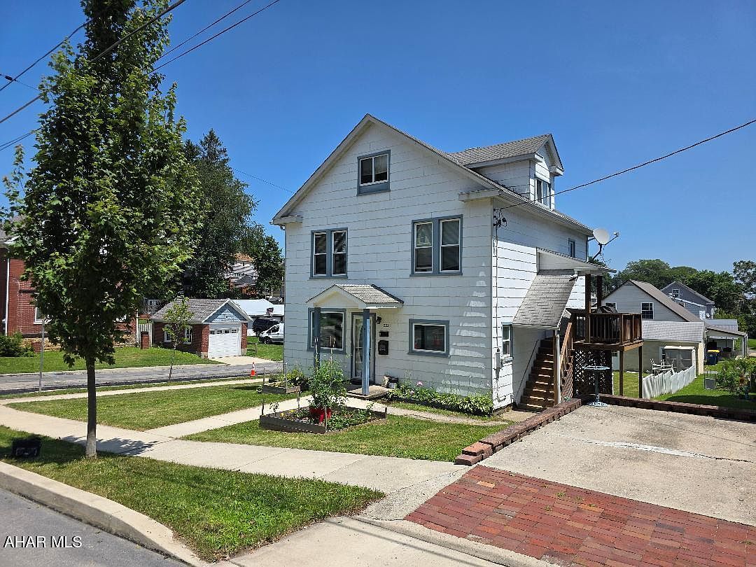 222 N Caroline St Ebensburg, PA 15931, 15931