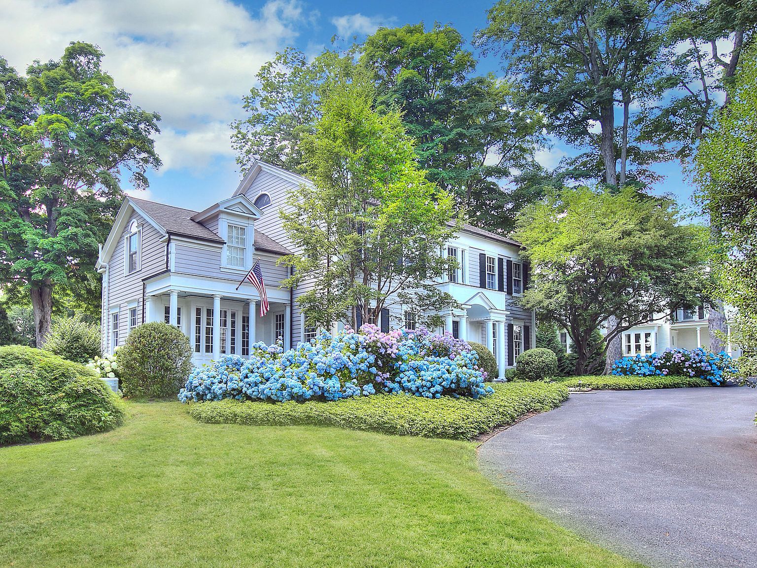 2683 Bronson Rd Fairfield, CT 06824 - Thumbnail 2