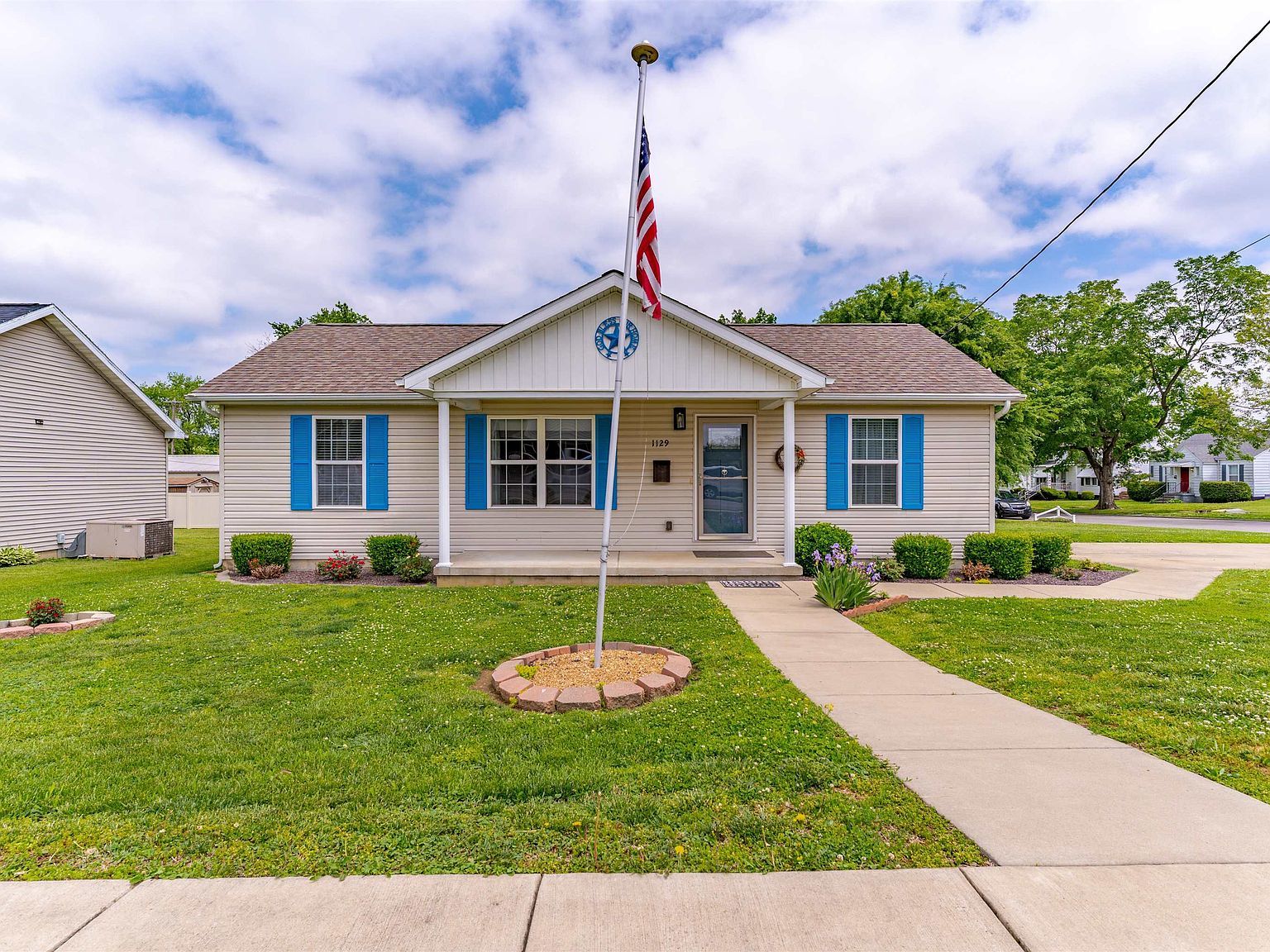 1129 Washington St Henderson, KY 42420  | Single Family