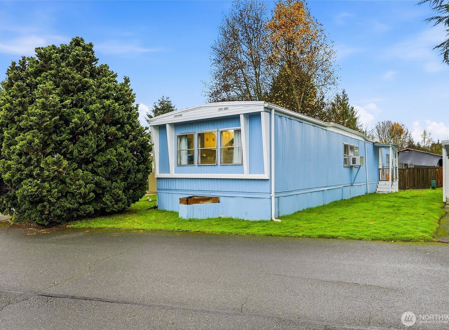 11330 E Riverside Dr Unit 25 Bothell, WA 98011 - Thumbnail 2