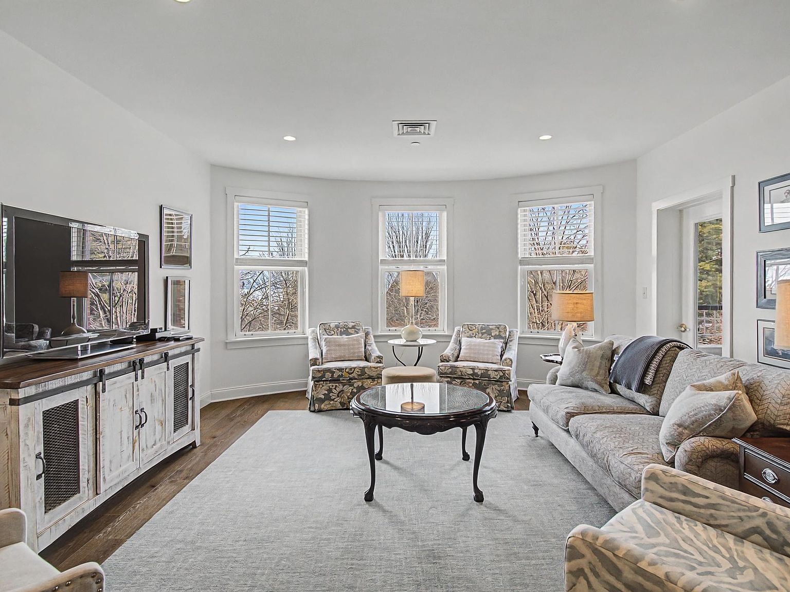 40 College St APT 303 Burlington, VT 05401 - Thumbnail 2