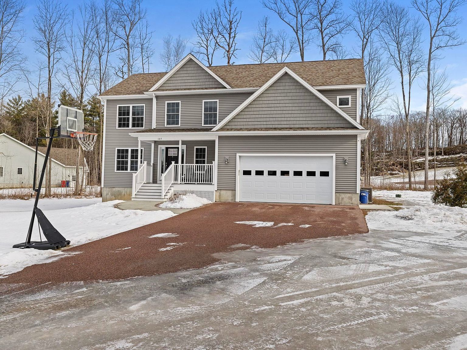 107 Ann Marie Ln Colchester, VT 05446 - Thumbnail 2