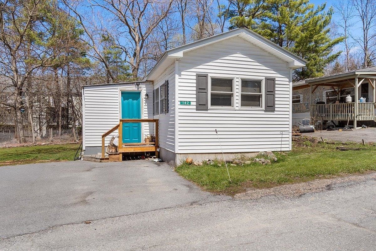 142 Penny Ln Shelburne, VT 05482  | New build