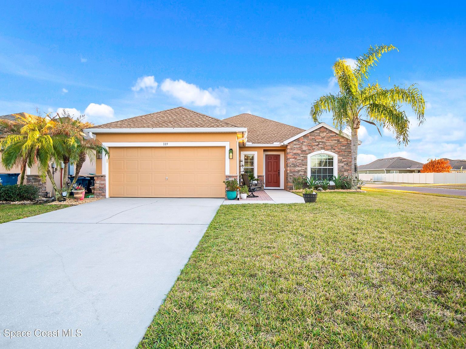 189 Wishing Well Cir SW Palm Bay, FL 32908 - Thumbnail 2