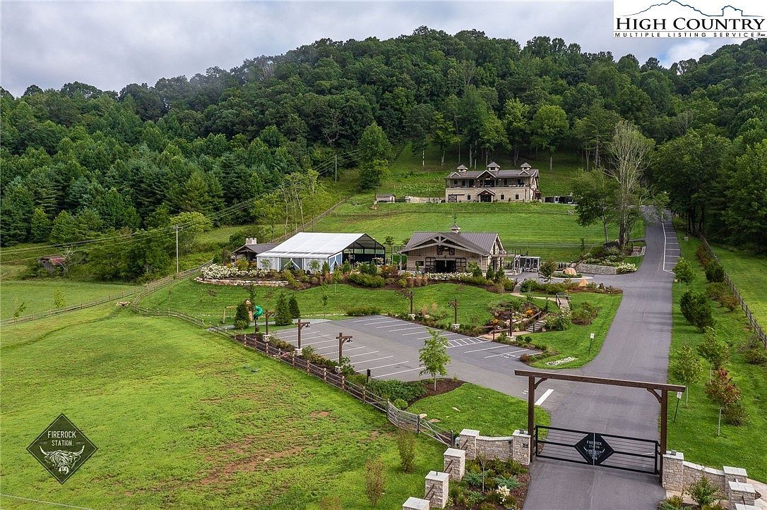 161/231 Firerock Station Trl Sugar Grove, NC 28679 - Thumbnail 2