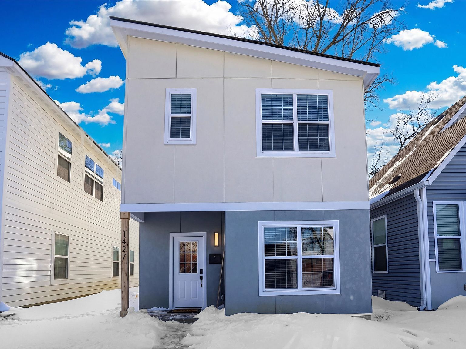 1427 Deloss St Indianapolis, IN 46201 - Thumbnail 2