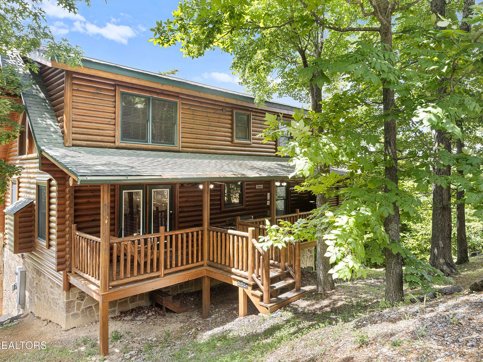 1665 Mountain Lodge Way Sevierville, TN 37862  | Single Family