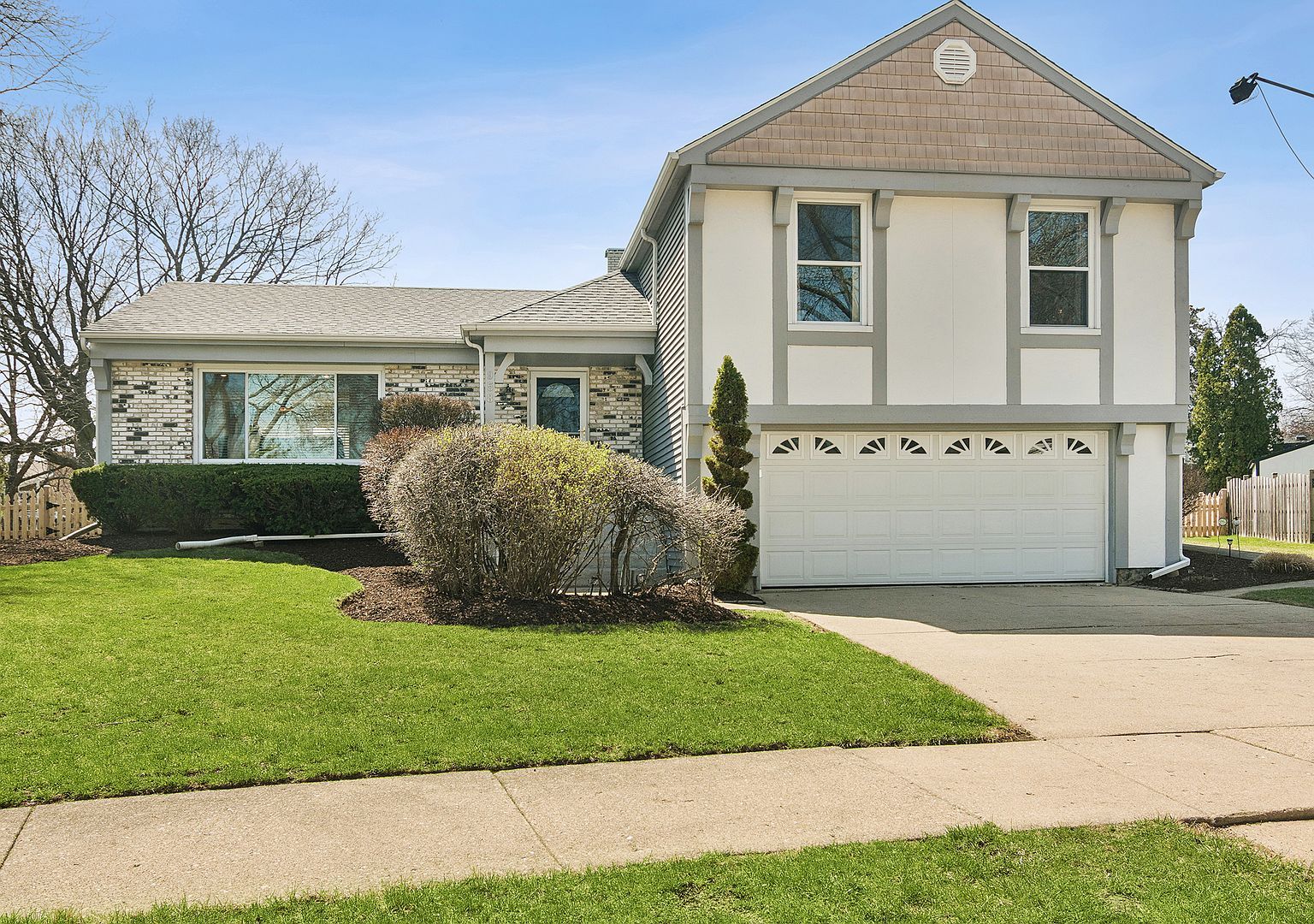 958 Chaucer Way Buffalo Grove, IL 60089  | Single Family