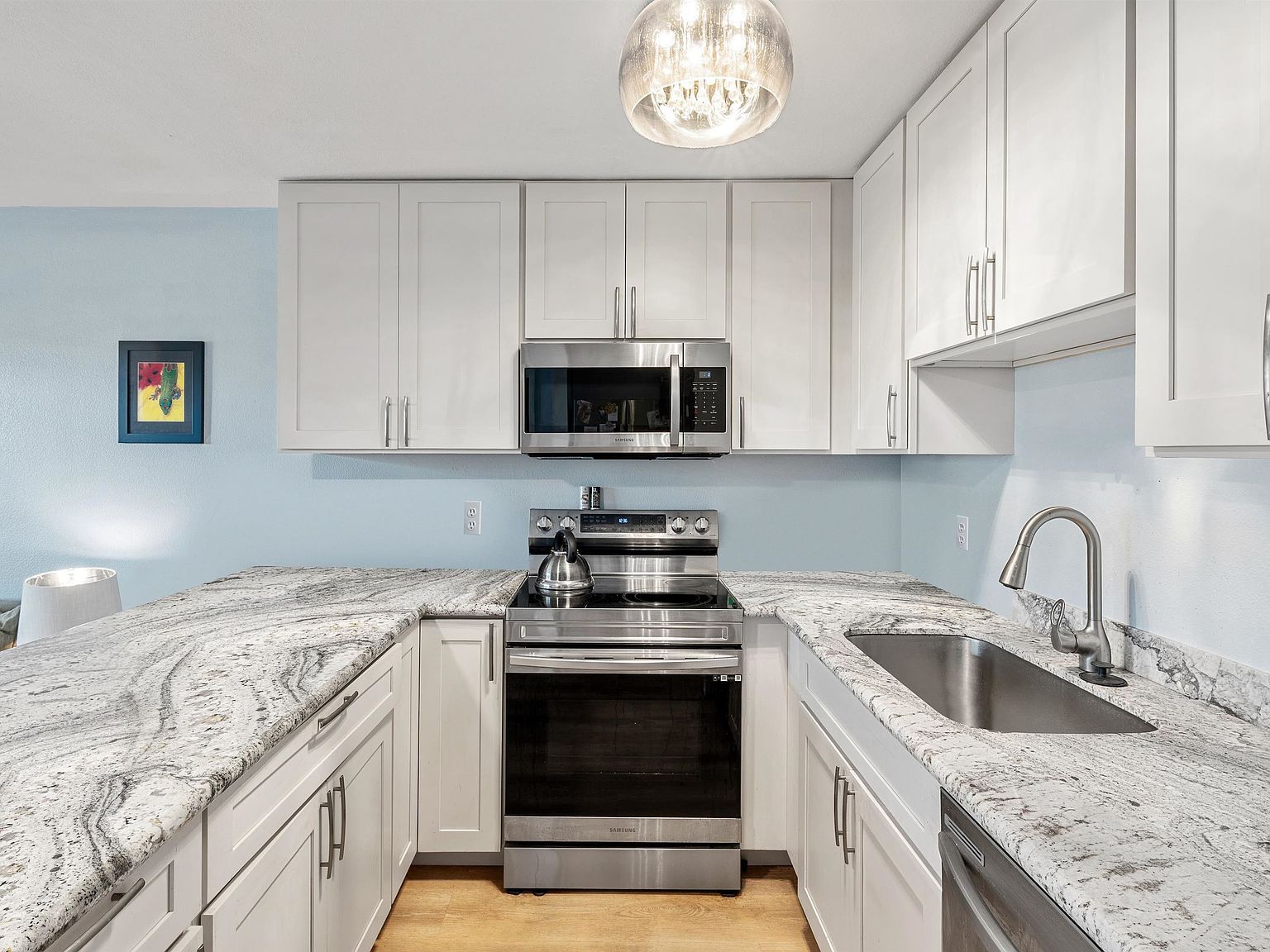 3740 Lower Honoapiilani Rd APT C207 Lahaina, HI 96761 - Thumbnail 2